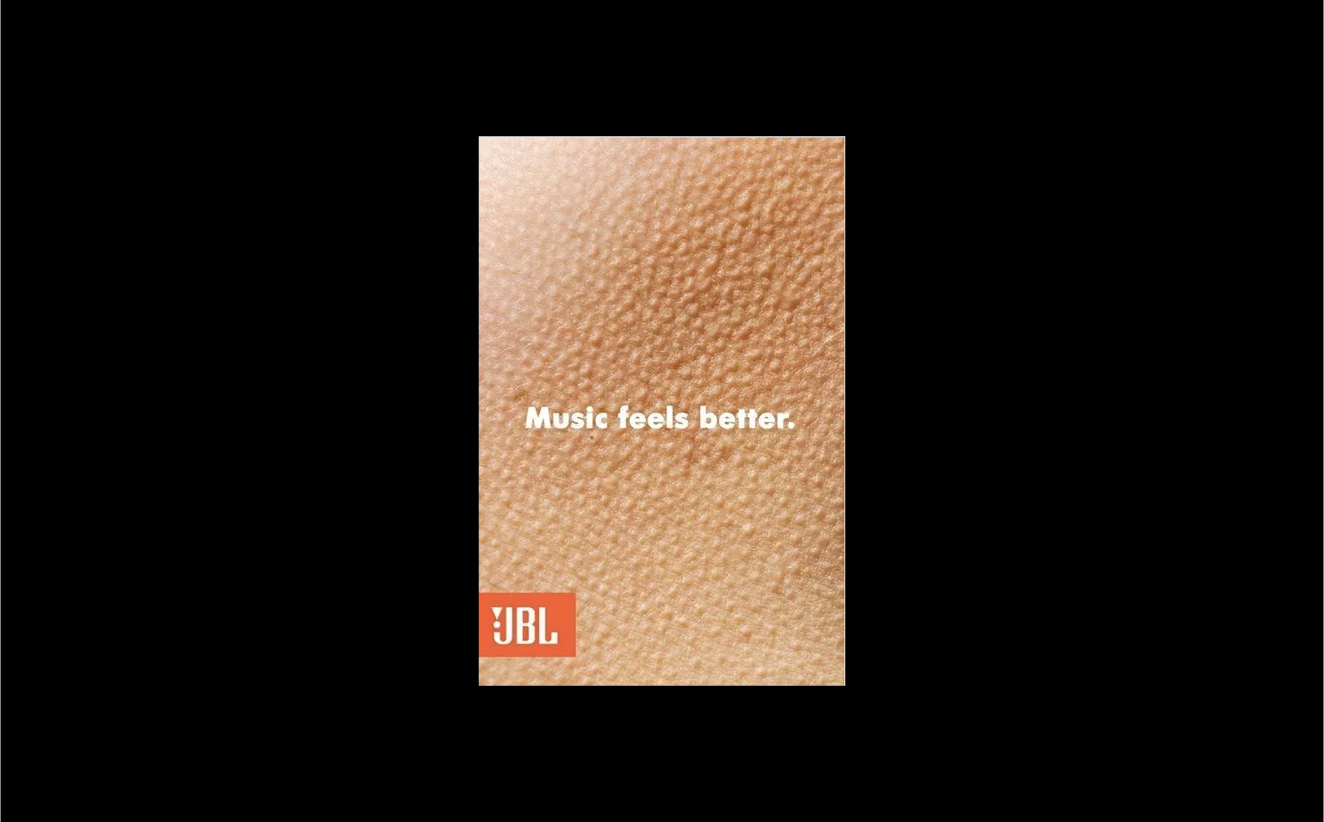 Приклад графічного дизайну у рекламі JBL.